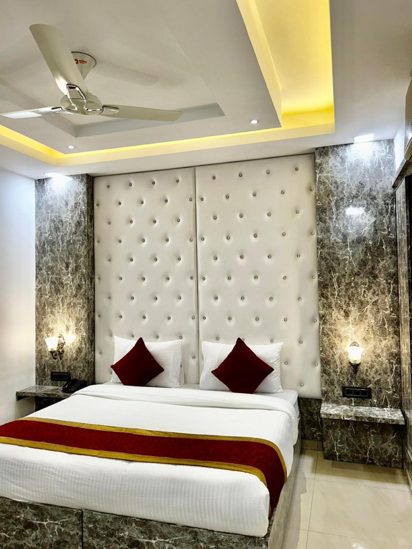 Hotel Cosmo - Karol Bagh New Delhi Exterior photo